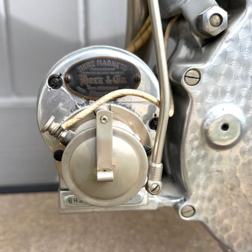 1913-Excelsior-Henderson-7sc-racer4.jpg