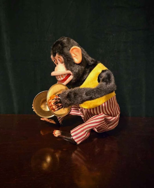 Bad Monkey with musical cymbals 