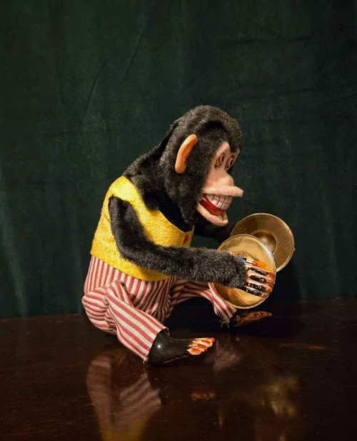 Bad Monkey with musical cymbals 